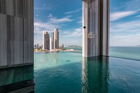 The Riviera Wongamat by Pattaya Holiday