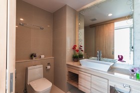 The Riviera Wongamat by Pattaya Holiday
