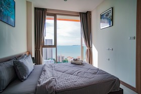 The Riviera Wongamat by Pattaya Holiday