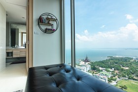 The Riviera Wongamat by Pattaya Holiday