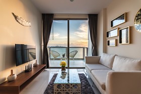 The Riviera Wongamat by Pattaya Holiday