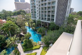 The Riviera Wongamat by Pattaya Holiday