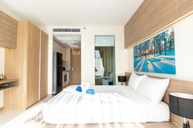 The Riviera Wongamat by Pattaya Holiday