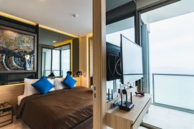 The Riviera Wongamat by Pattaya Holiday