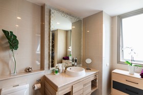 The Riviera Wongamat by Pattaya Holiday