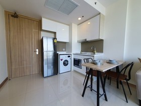 The Riviera Wongamat by Pattaya Holiday