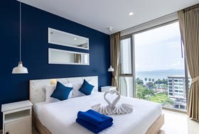 The Riviera Wongamat by Pattaya Holiday