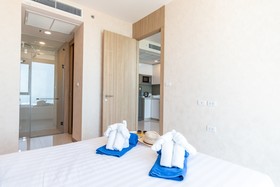 The Riviera Wongamat by Pattaya Holiday