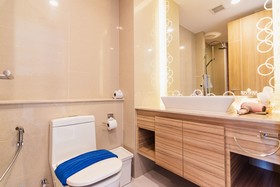 The Riviera Wongamat by Pattaya Holiday