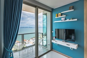 The Riviera Wongamat by Pattaya Holiday