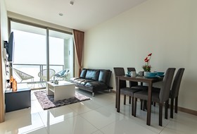 The Riviera Wongamat by Pattaya Holiday