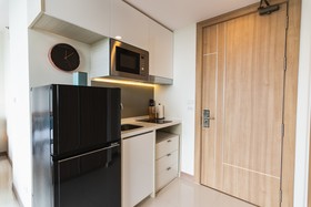 The Riviera Wongamat by Pattaya Holiday