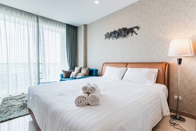 The Riviera Wongamat by Pattaya Holiday