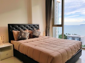 The Riviera Wongamat by Pattaya Holiday