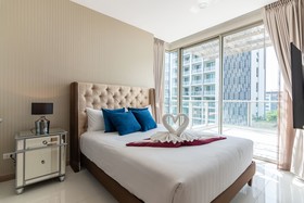 The Riviera Wongamat by Pattaya Holiday