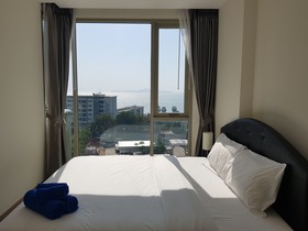 The Riviera Wongamat by Pattaya Holiday