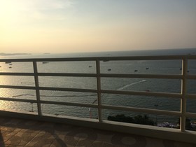 View Talay 6 Pattaya Beach Condominium