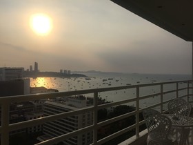 View Talay 6 Pattaya Beach Condominium