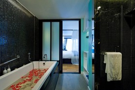 Wave Hotel