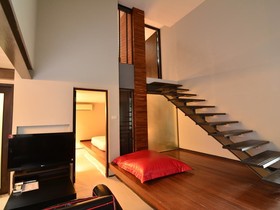 S2 Hotel