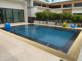 Sattahip Pool Villa