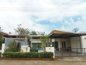 Sattahip Pool Villa
