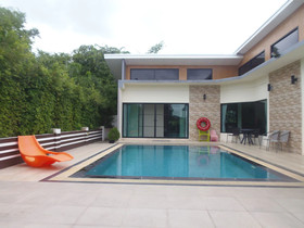 Sattahip Pool Villa