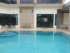 Sattahip Pool Villa