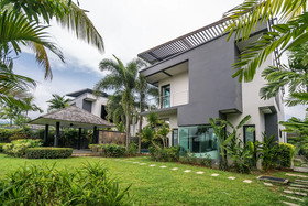 Diamond Villas by Lofty