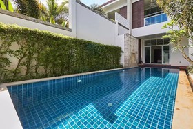 Oxygen Villa by Alexanders