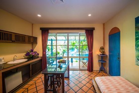 Ao Chalong Villa Resort & Spa