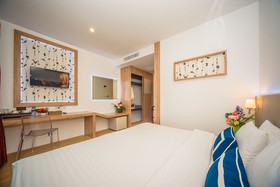 Ao Chalong Villa Resort & Spa