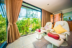 Ao Chalong Villa Resort & Spa