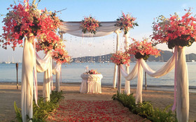 Ao Chalong Villa Resort & Spa