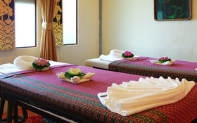 Ao Chalong Villa Resort & Spa