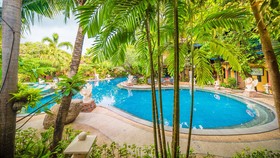 Ao Chalong Villa Resort & Spa