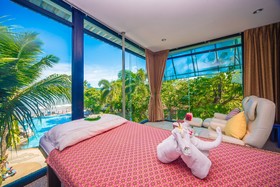 Ao Chalong Villa Resort & Spa