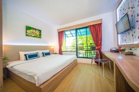 Ao Chalong Villa Resort & Spa