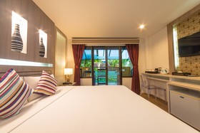 Ao Chalong Villa Resort & Spa