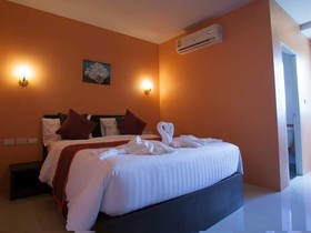 Baan Tonnam Place