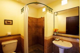 Tuana Hotels Brook Pool Access