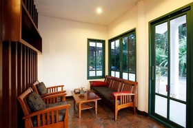 Tuana Hotels Brook Pool Access