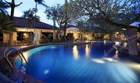 Tuana Hotels Brook Pool Access