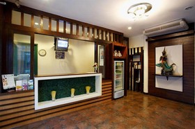 Tuana Hotels Brook Pool Access