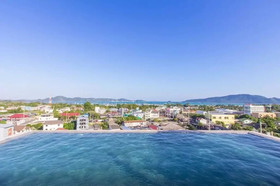 Dlux Condominium