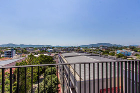 Dlux Condominium