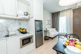 Dlux Condominium