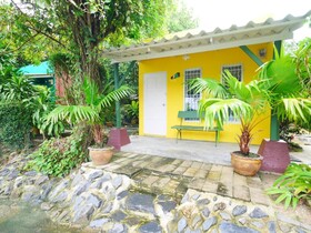 Forest Bungalows and Mama's Restaurant