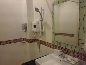 Jula Place Hotel