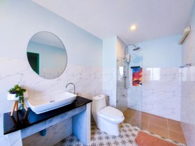 Rad Hut Pool Villa